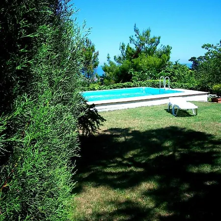 Luna Blu 4*